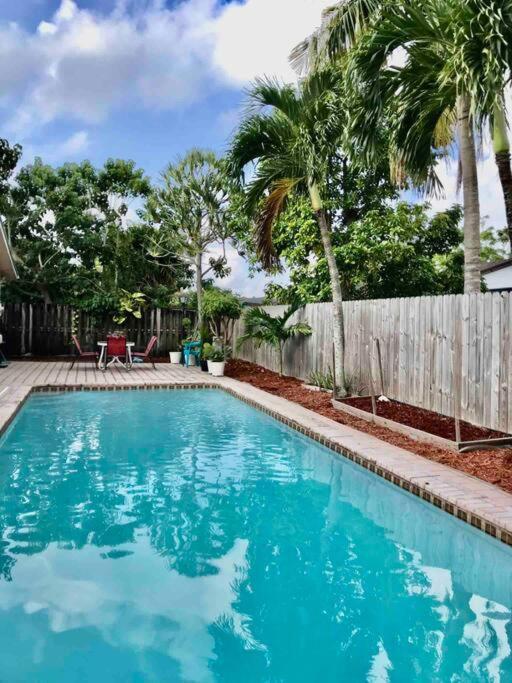 Pool House In Tropical Miami Βίλα Εξωτερικό φωτογραφία